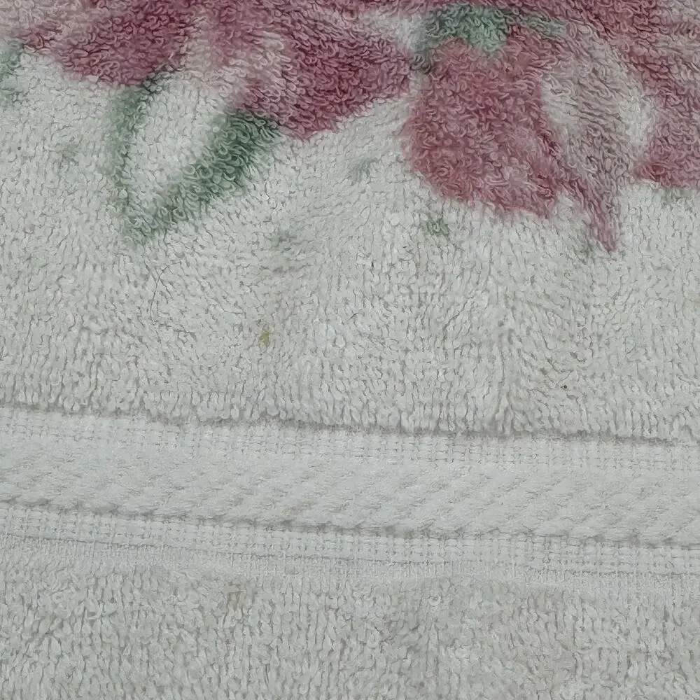 Vintage Utica J P Stevens White Pink Pastel Butterfly‎ Floral Bath Towel U.S.A.